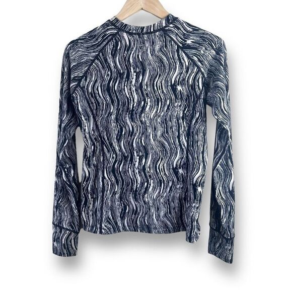 Skirt Sports Women's M Long Sleeve Athletic Tee Black White Marble Swirl Pattern - Picture 2 of 9